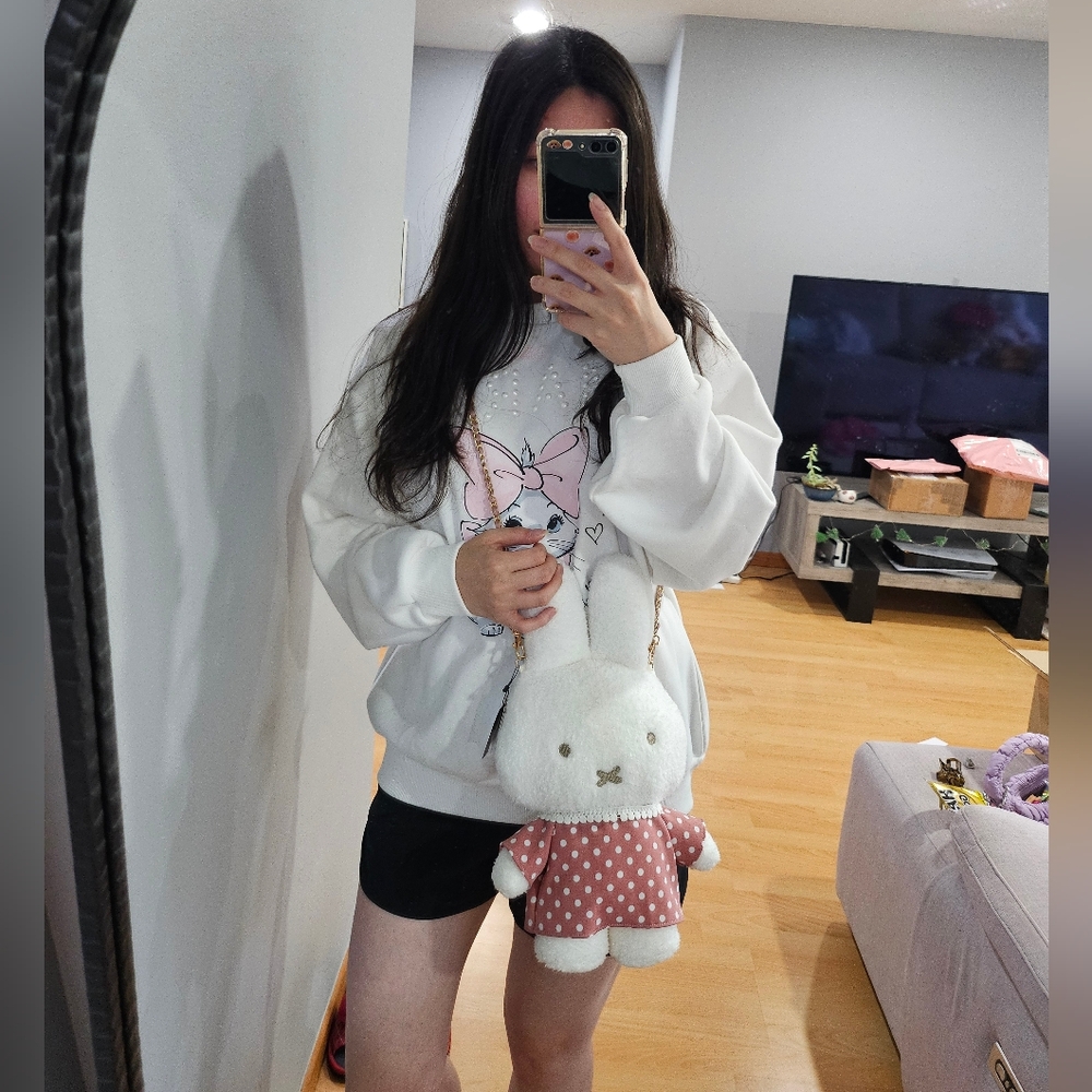 Miffy Plush Crossbody Bag - Picture 2 of 6